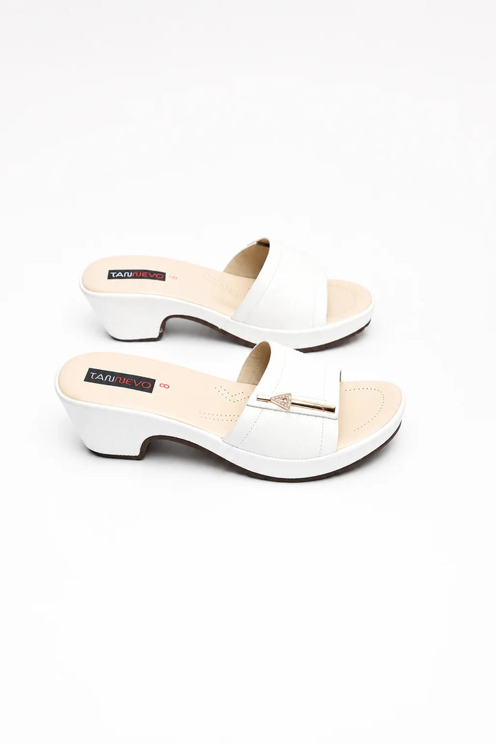 Stylish White Comfort Medicated Slipper