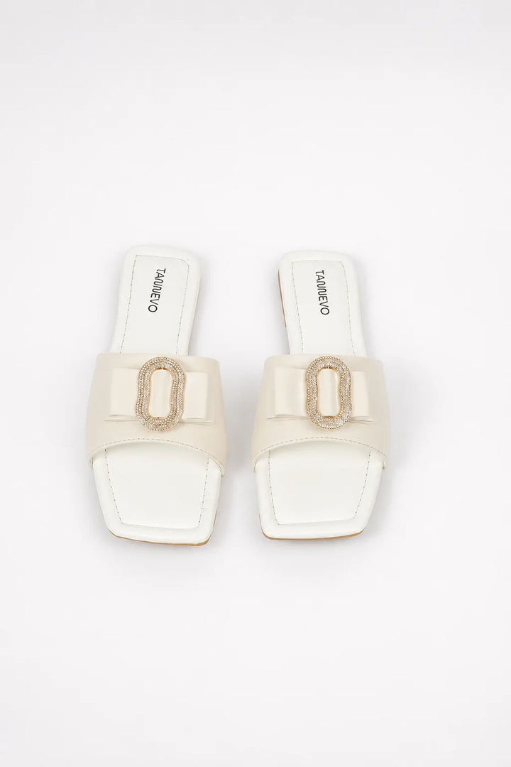 Elegant Cream Minimal Slipper
