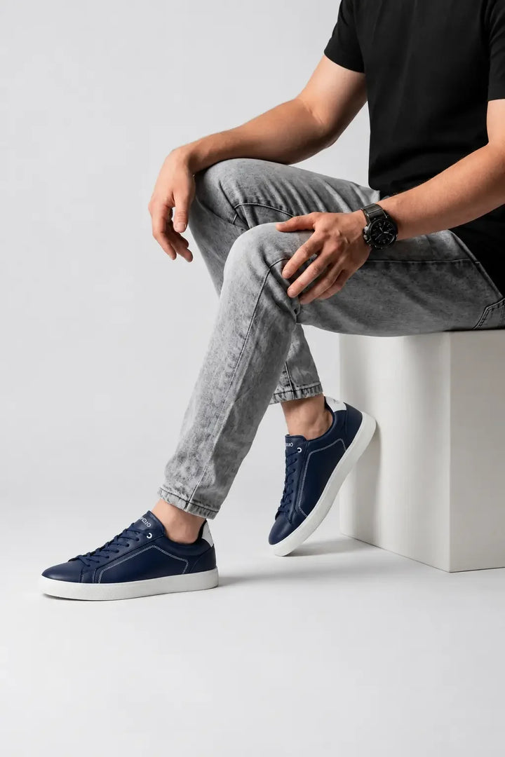 Signature Everyday Medicated Sneakers Men