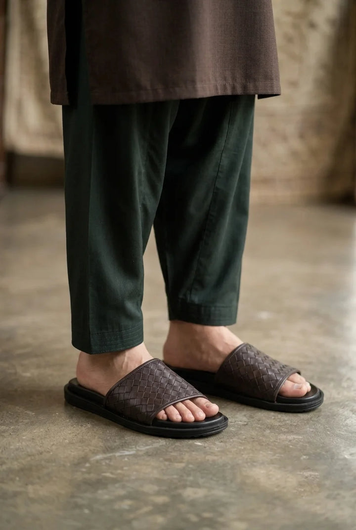 Dark Brown Weave Genuine Leather Men Slipper