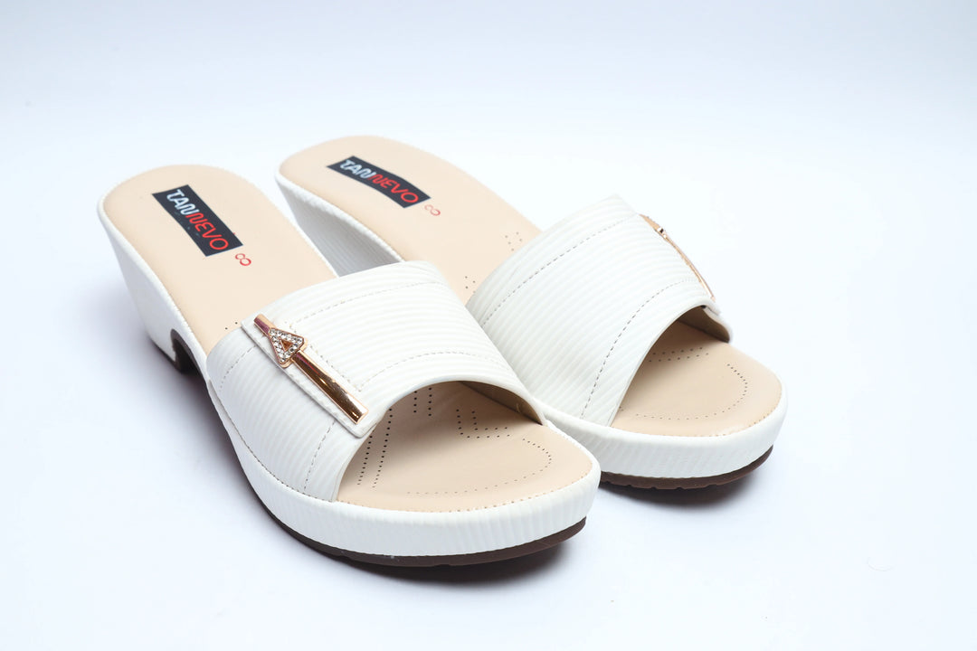 Stylish White Comfort Medicated Slipper