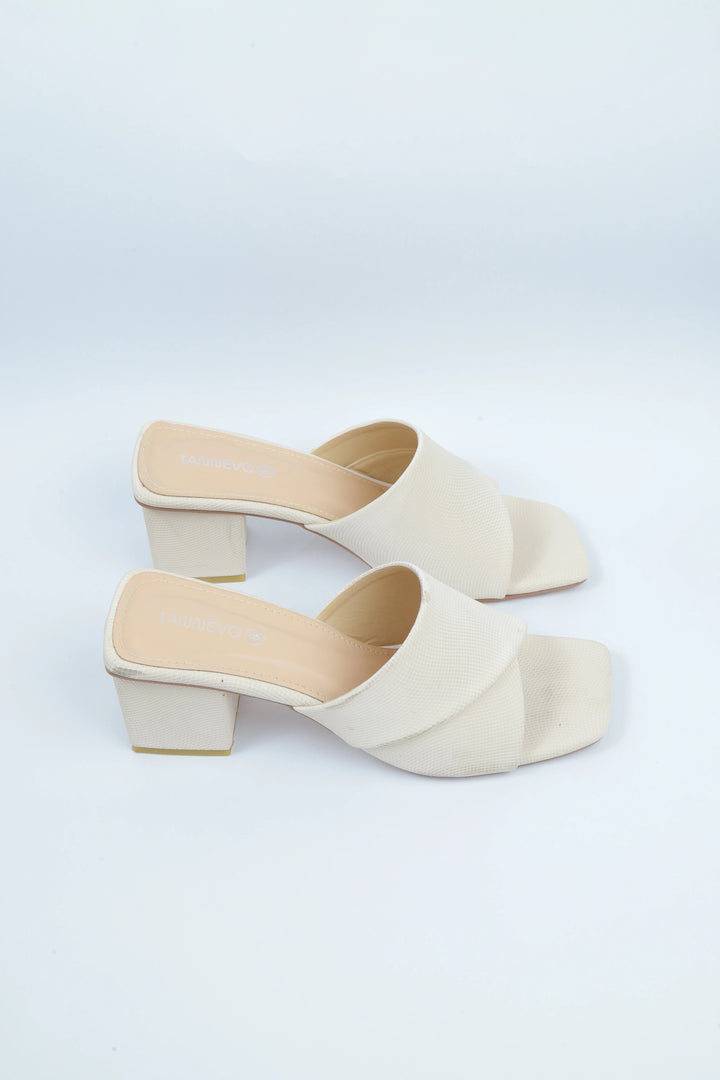 Cream Chic Everyday Slipper
