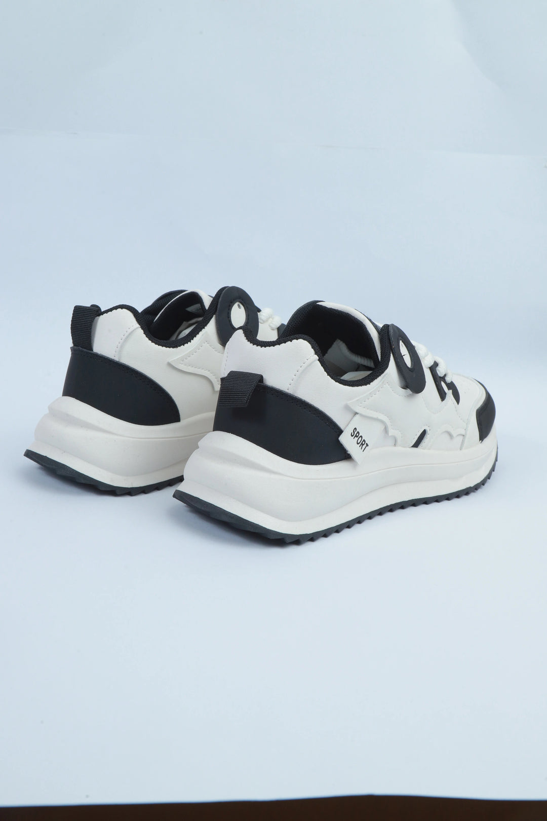 White/Black Casual Sport Jogger Sneakers