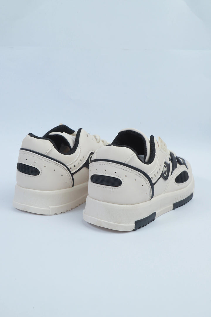 White/Black Fashion Comfort Sneakers