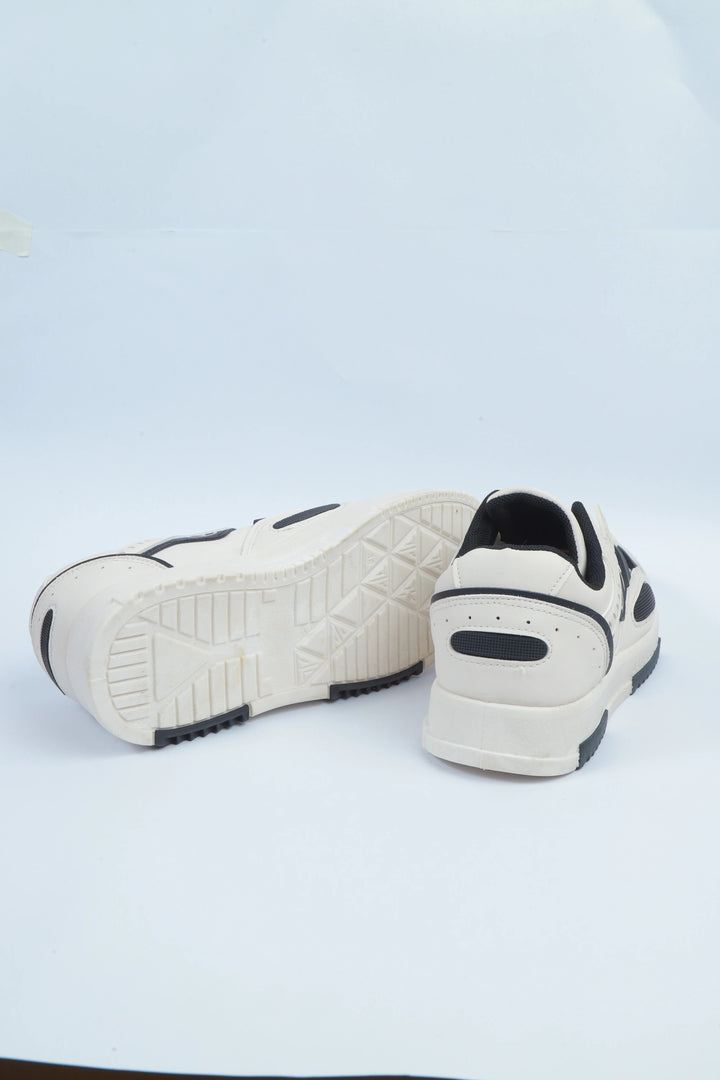 White/Black Fashion Comfort Sneakers