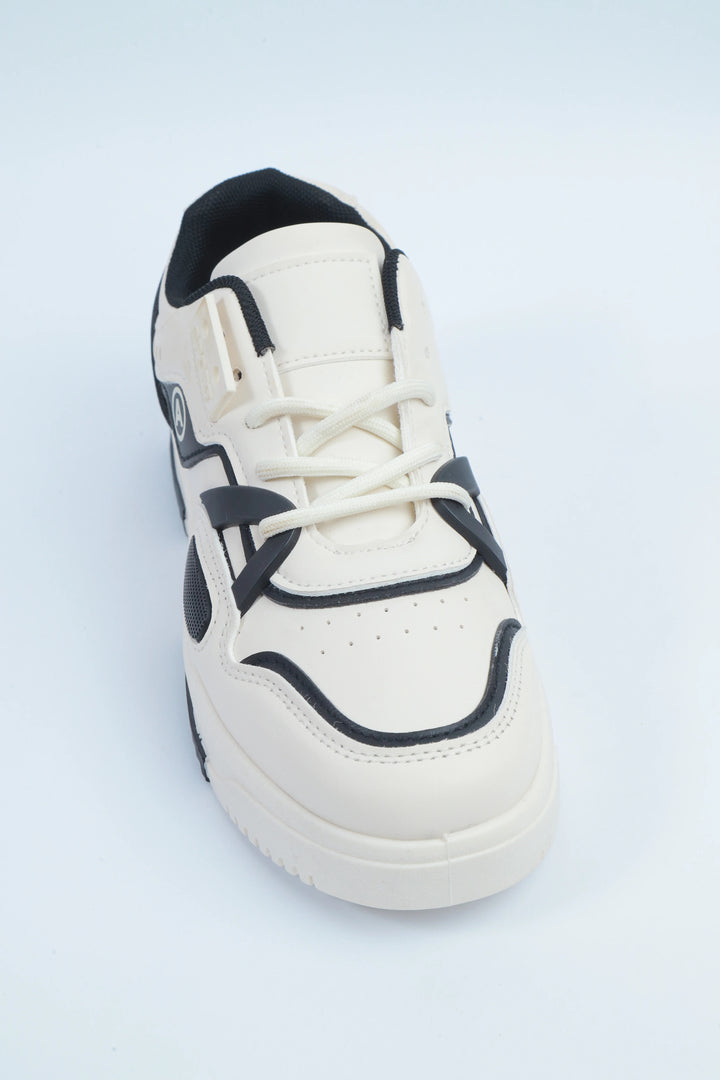 White/Black Fashion Comfort Sneakers