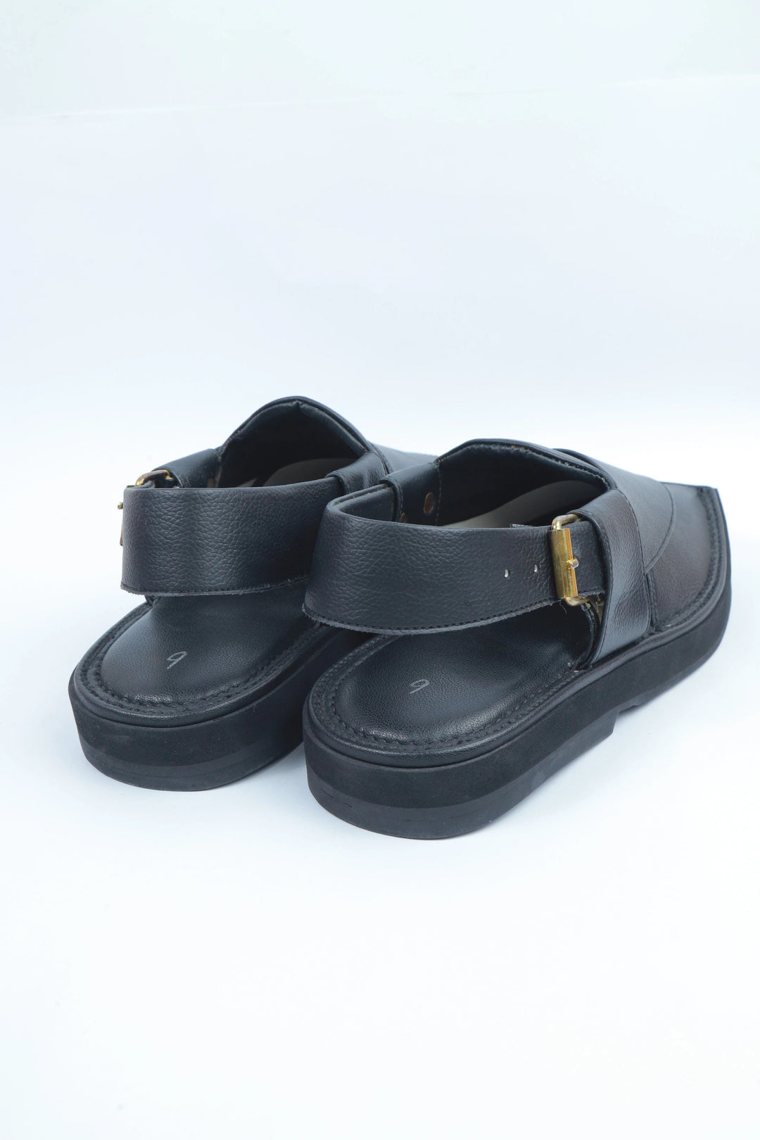 Black Kaptan Classic Traditional Chappal