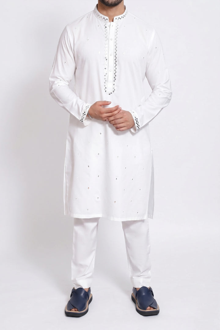 Black/Skin Kaptan Classic Traditional Chappal