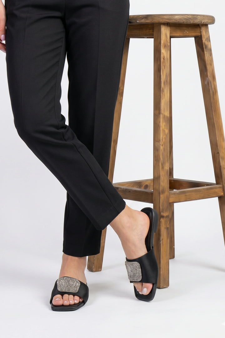 Black Urban Comfort Slipper