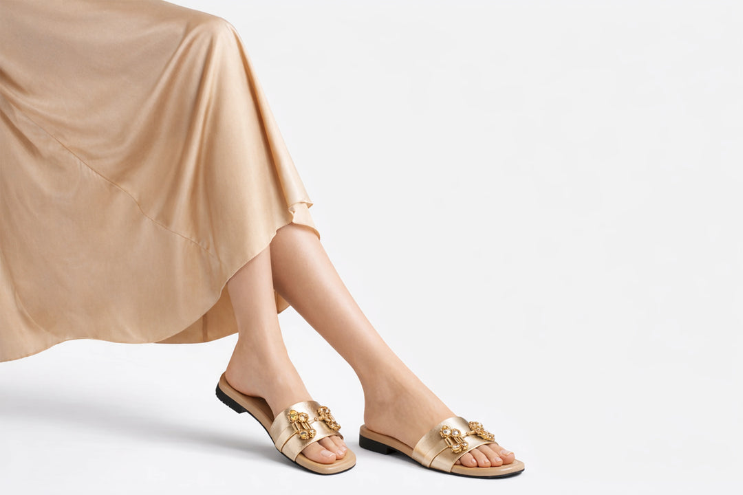 Elegant Gold Party Slipper